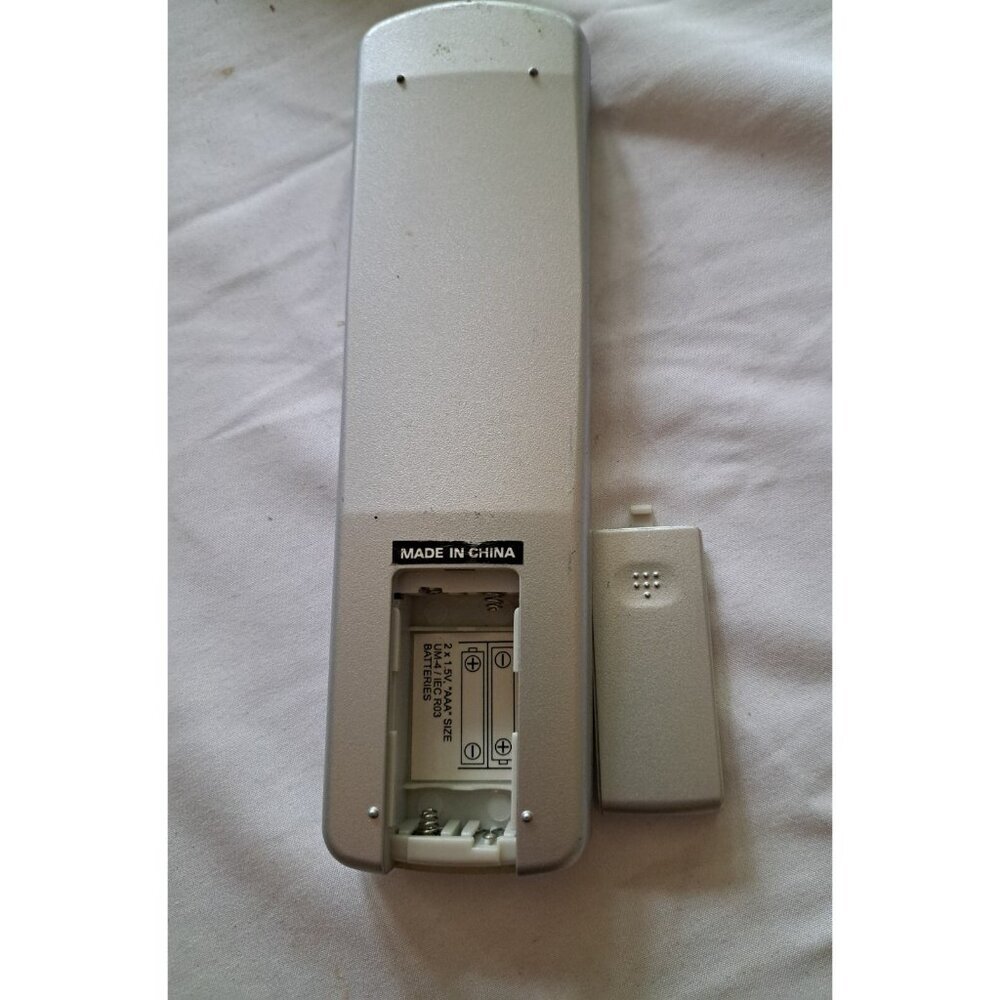 JVC Portable CD Remote Control RM-SRCEX30A RCEX30 RCEX30B RCEX30U RCEX36 RCEX36S - Picture 2 of 3